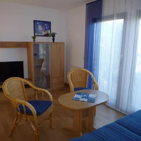 Strandnahe Auf Der Insel Ruegen By Interhome *