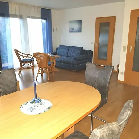 Strandnahe Auf Der Insel Ruegen By Interhome アパート